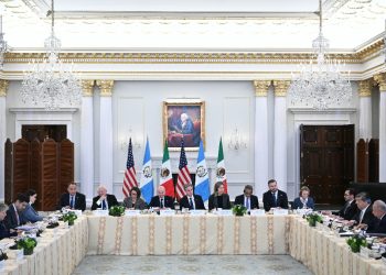 US Secretary of State Antony Blinken meets with Mexican Foreign Minister Alicia Barcena and Guatemalan Foreign Minister Carlos Martinez at the State Department / ©AFP