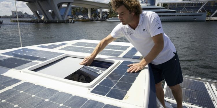 Captain Marin Jarry of the Energy Observer, the first hydrogen-powered, zero-emission vessel to be self-sufficient in energy, closes the pilot cockpit window, at Pier Sixty Six Marina in Fort Lauderdale, Florida, on February 27, 2024. ©AFP