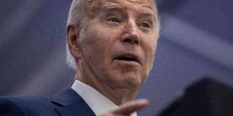 US President Joe Biden  speaks about the costs of living during an address at the YMCA Allard Center March 11, 2024, in Goffstown, New Hampshire / ©AFP