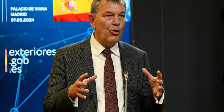 UN Palestinian refugee aid agency (UNRWA) chief Philippe Lazzarini speaks in Madrid on March 7, 2024 / ©AFP