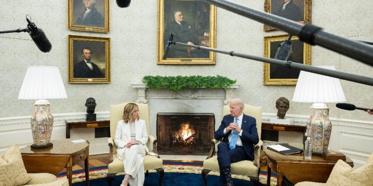 US President Joe Biden meets with Italian Prime Minister Giorgia Meloni in the Oval Office of the White House on March 1, 2024 / ©AFP