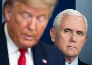 Former US vice president Mike Pence (right) is persona non grata among supporters of ex-president Donald Trump / ©AFP