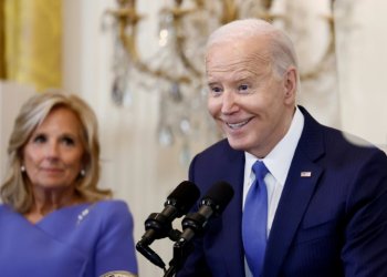 Flanked by First Lady Jill Biden, who is leading the initiative, Vice President Kamala Harris, Biden said: "Those bragging about overturning Roe v. Wade and supporting a national ban on abortion have no clue about the power of women"  . ©AFP