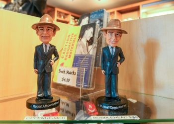 A Los Alamos tourist shop sells bobbleheads of J. Robert Oppenheimer, who is referred to around town by his affectionate nickname 'Oppie'. ©AFP