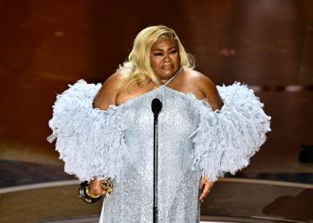 Da'Vine Joy Randolph was emotional as she accepted her Oscar for best supporting actress for 'The Holdovers'. ©AFP