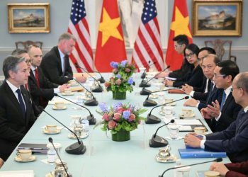 Vietnamese Foreign Minister Bui Thanh Son (third on right) speaks during a meeting with US Secretary of State Antony Blinken on March 25, 2024. ©AFP