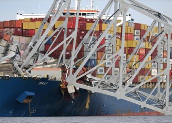 The container ship Dali struck the Francis Scott Key Bridge in Baltimore, provoking its collapse. ©AFP