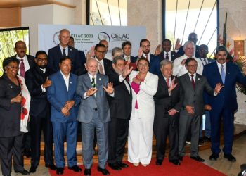 UN Secretary-General Antonio Guterres (3-R) and Colombia's President Gustavo Petro (2-R) among fellow leaders at the CELAC Summit in Saint Vincent and the Grenadines. ©AFP