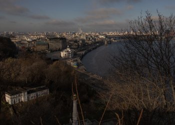 Explosions rang out in the centre of Ukraine's capital on Thursday, following air alerts prompted by Russian missiles and drones / ©AFP