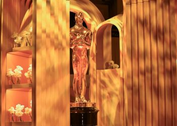 Oscar statues will be handed out at the 96th Academy Awards, with 'Oppenheimer' expected to dominate the prizes . ©AFP