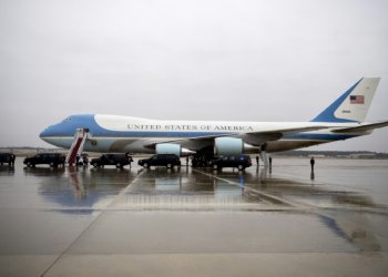 The US president is accompanied by a group of 13 White House journalists when he travels on Air Force One . ©AFP