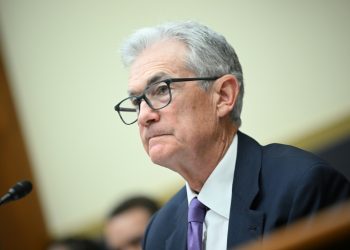 Powell said if current trends continue, the Fed "can and will" start cutting interest rates this year. ©AFP