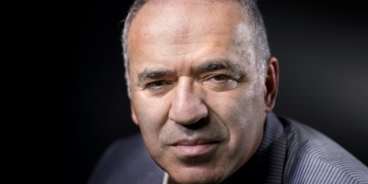 Garry Kasparov, shown here in Paris in 2016, is a former world chess champion who has been a longtime opponent of President Vladimir Putin and has repeatedly spoken out against Russia's military offensive in Ukraine. ©AFP