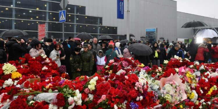 'The whole country is in mourning,' Russia 24 television said Sunday. ©AFP