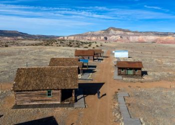 View of the New Mexico set where director Christopher Nolan shot the Los Alamos scenes for his Oscar-nominated movie 'Oppenheimer'. ©AFP