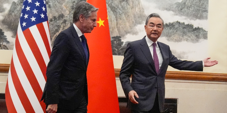 US Secretary of State Antony Blinken (L) is paying his second visit to China in less than a year / ©AFP