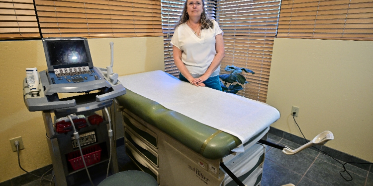 Gabrielle Goodrick, founder of Camelback Family Planning, poses at the clinic in Phoenix, Arizona on April 15, 2024 / ©AFP