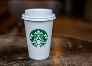 Starbucks reported weaker than expected profits, pointing to lackluster conditions in China and consumer caution in the United States . ©AFP