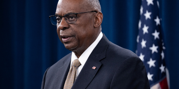 US Defense Secretary Lloyd Austin speaks during a press conference on April 26, 2024 following the conclusion of a virtual meeting of dozens of Ukraine's international supporters / ©AFP