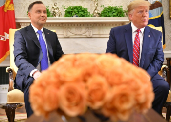 Then-US president Donald Trump meets with Polish President Andrzej Duda in the Oval Office. ©AFP