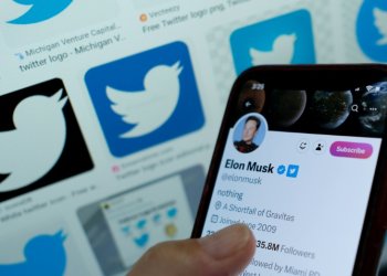 Blue ticks return, for some -- Elon Musk's blue tick next to his name on a smartphone in 2023. ©AFP