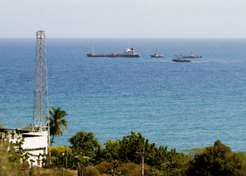 A tanker travels off the coast of Venezuela, where authorities insist its oil sector would keep going regardless of whether the United States imposes sanctions / ©AFP