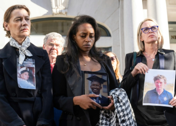 Catherine Berthet (L) and Naoise Ryan (R) join relatives of people killed in the Ethiopian Airlines Flight 302 Boeing 737 MAX crash at a press conference in Washington, DC, April 24, 2024. ©AFP