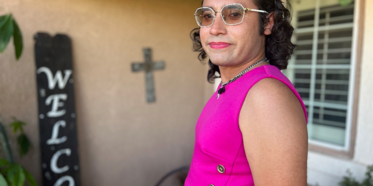 Raul Urena, Calexico's first City Council member who has come out as transgender, greets an AFP news team  / ©AFP