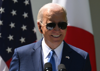 US President Joe Biden smiles during a joint press conference with  Japanese Prime Minister Fumio Kishida / ©AFP