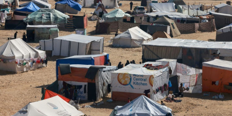 Palestinians' makeshift tents and a tent with the logo of World Central Kitchen in Rafah in the southern Gaza Strip on April 4, 2024. ©AFP