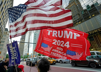 Supporters of former president Donald Trump outside Trump Tower after he was convicted in his hush money case. ©AFP