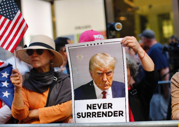 Supporters gather outside Trump Tower on May 31, 2024 before former US president Donald Trump holds a press conference after being found guilty  / ©AFP