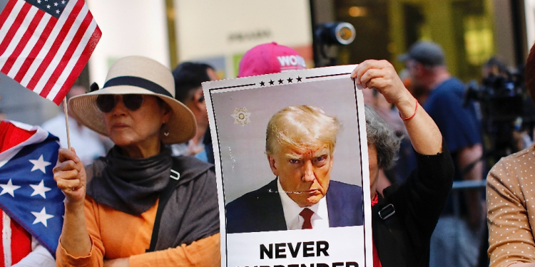 Supporters gather outside Trump Tower on May 31, 2024 before former US president Donald Trump holds a press conference after being found guilty  / ©AFP