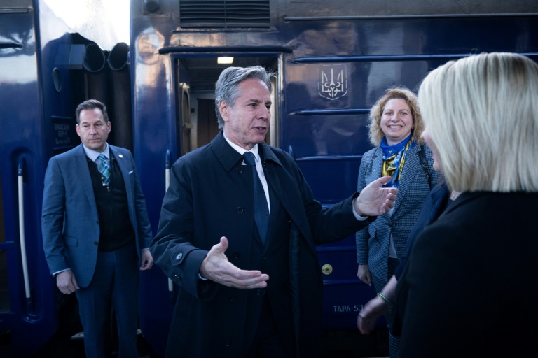 US Secretary of State Antony Blinken is greeted by US Ambassador to Ukraine Bridget Brink after arriving by train in Kyiv on May 14, 2024. ©AFP