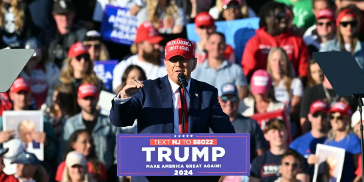 Donald Trump, who will face Democratic President Joe Biden in November's polls, is using increasingly violent rhetoric around the migrant crisis / ©AFP