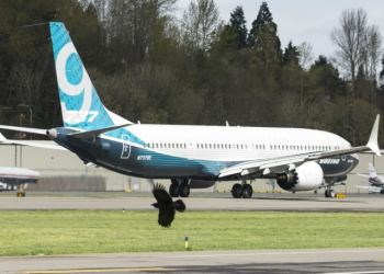 Boeing shares fell after the company's CFO lowered the company's cash forecast. ©AFP