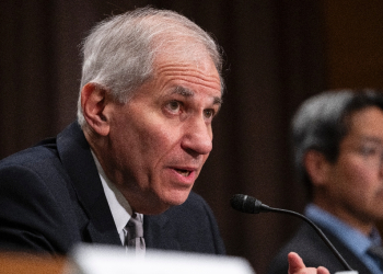 Martin Gruenberg rebuffed calls for his resignation from the Federal Deposit Insurance Corporation (FDIC)  / ©AFP