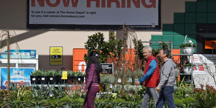 The United States added 175,000 jobs in April, missing analyst expectations significantly, according to government data. ©AFP