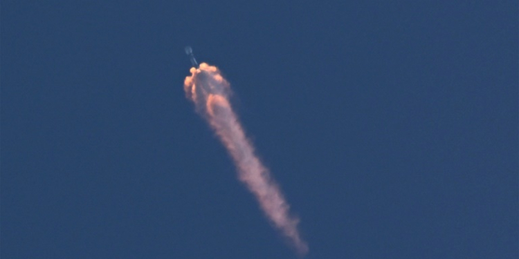 The EarthCARE satellite on a SpaceX Falcon 9 rocket is seen after launching from Vandenberg Space Force base in Lompoc, California. ©AFP