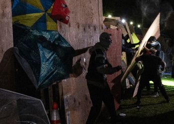 Clashes broke out on Wednesday at pro-Palestinian demonstrations at the UCLA campus, as dozens of universities around the United States struggle to contain similar protests / ©AFP