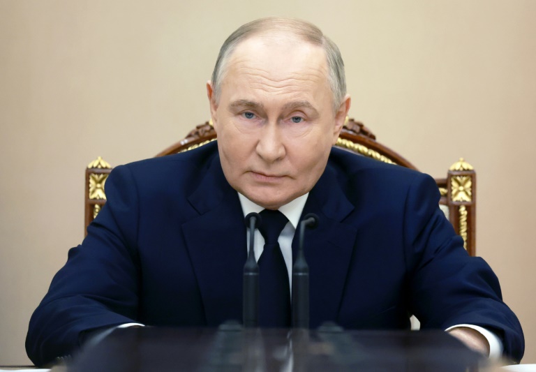 Putin said Russian forces were advancing across the front line opening a meeting with defence officials. ©AFP