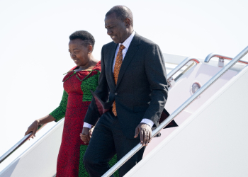 Kenyan President William Ruto and his wife, First Lady Rachel Ruto, disembark from their airplane on arrival in Washington / ©AFP