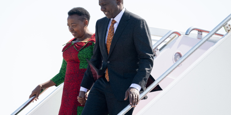 Kenyan President William Ruto and his wife, First Lady Rachel Ruto, disembark from their airplane on arrival in Washington / ©AFP