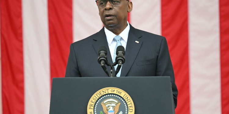 US Defense Secretary Lloyd Austin is set to meet his Chinese counterpart, Dong Jun, in Singapore / ©AFP