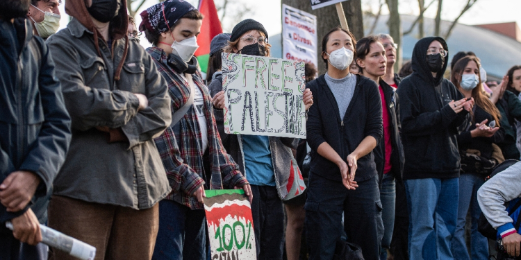 Pro-Palestinian students and activists extend their encampment in front of the Massachusetts Institute of Technology in Cambridge, Massachusetts / ©AFP