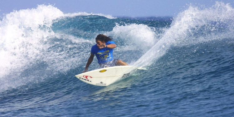 American surfer and actor Tamayo Perry, pictured here in Tahiti in 2003, has died after being attacked by a shark. ©AFP