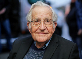 US linguist and political activist Noam Chomsky, pictured here in 2018, has been discharged from hospital in Brazil. ©AFP