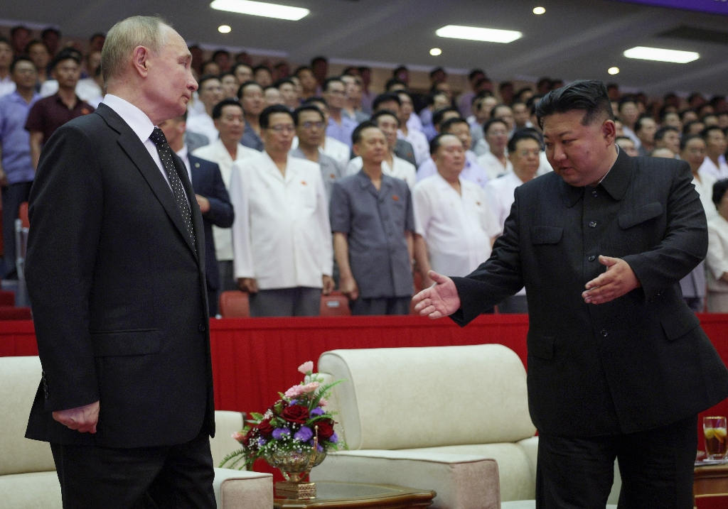 Russian President Vladimir Putin and North Korea's leader Kim Jong Un attend a gala concert in Pyongyang on June 19, 2024, in a photograph distributed by Russia's Sputnik agency / ©AFP