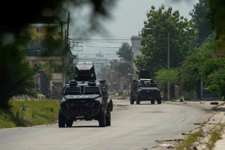 Police tanks patrol the area near the National Palace in Port-au-Prince, Haiti, on June 28, 2024. ©AFP