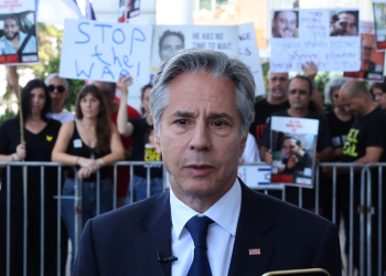 US Secretary of State Antony Blinken talks to reporters in Tel Aviv after a meeting with families and supporters of Israelis held hostage in Gaza / ©AFP